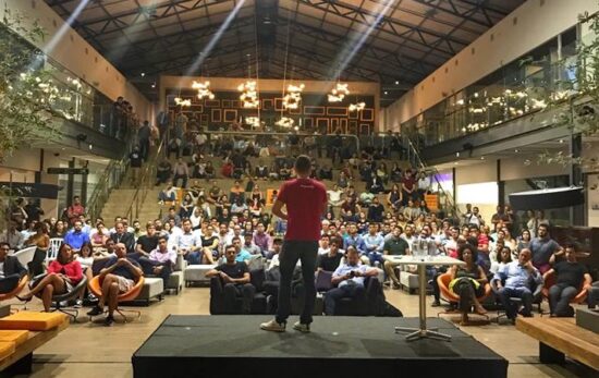 Por que desenvolver as comunidades?