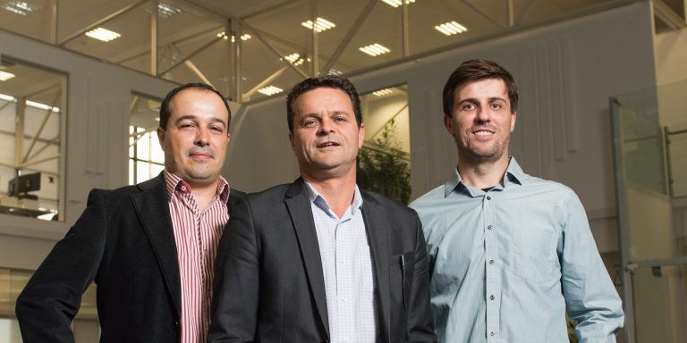 Bzplan amplia portfólio fora de SC com investimento de R$ 3 milhões na PhoneTrack