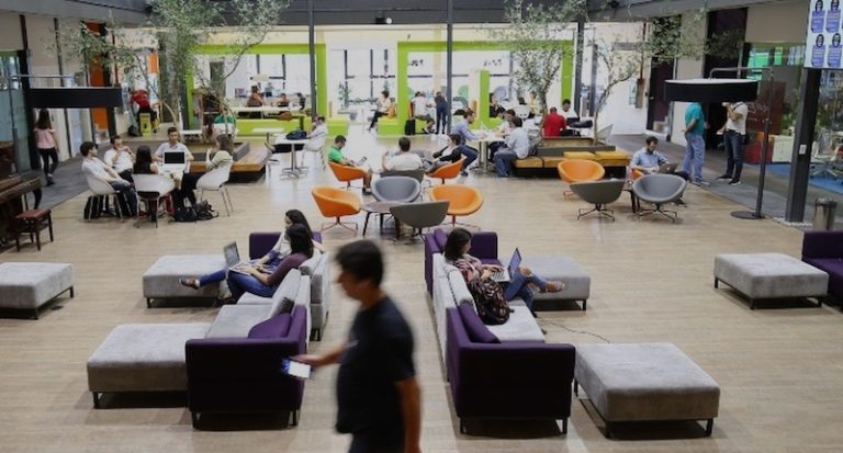 Setor de tecnologia abre 4,1 mil vagas formais em Santa Catarina no primeiro quadrimestre de 2021