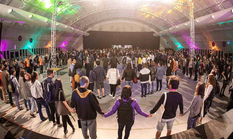 Evento acontece em Florianópolis, de 1º a 5 de novembro. Entre os temas, uso público de dados, educação e empreendedorismo feminino.