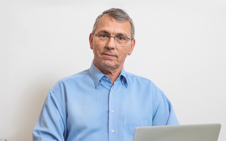 Uma das pioneiras do mercado de tecnologia de Florianópolis, Dígitro faz anúncio no aniversário de 45 anos. E busca novos canais de venda, segundo o CEO Milton Espindola.