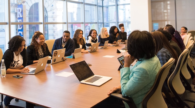 Tecnologia e pessoas: "No mercado americano, aprendi o que não fazer em recrutamento e seleção - e conheci ideias transformadoras"