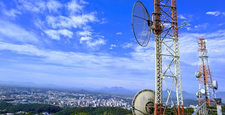Falta de atualização na Lei de Antenas é um dos principais desafios regulatórios no estado para adoção da tecnologia no estado