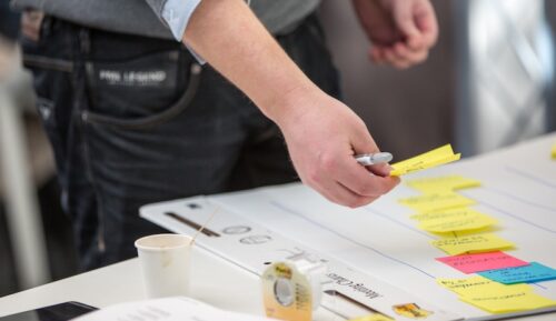 Depois que a empresa está operando, o modelo de precificação decidido lá no início do negócio pode se tornar inadequado para o novo grau de maturidade do negóci