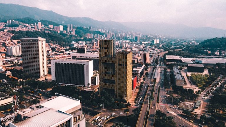Em maio, programa Cidade Inovadora - com base em SC - fará visitas em ações de impacto social, startups, coletivos sociais e novos modelos de negócio da cidade colombiana.