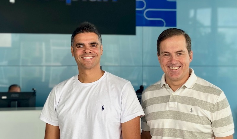 Foco da aquisição é a digitalização do canteiro de obras, comentam o diretor Ionan Fernandes e o CEO da Softplan Eduardo Smith (foto).