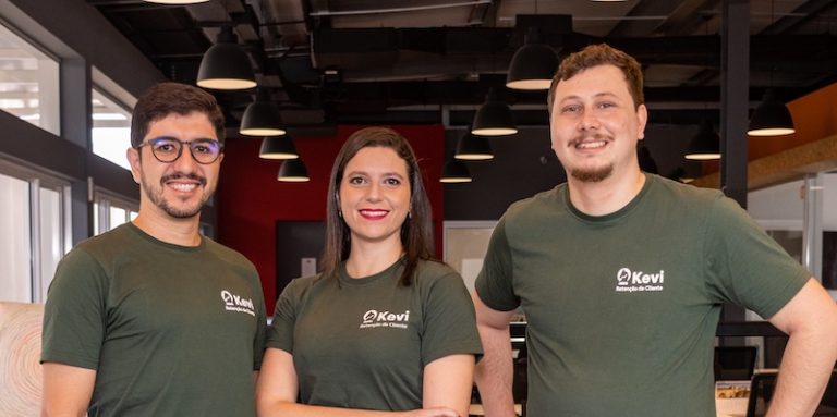 Empresa dos sócios Vinicius Cardoso (CMO), Gabriela Mazzini (COO) e Gabriel Chiminelli (CEO) atende varejo, franquias e serviços financeiros