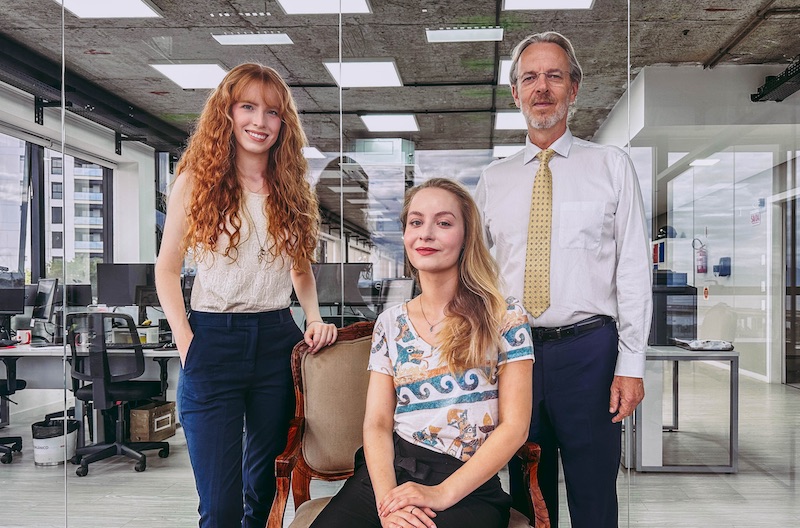 A família fundadora da IPM Sistemas: Lúcia, Ana e Aldo Mees