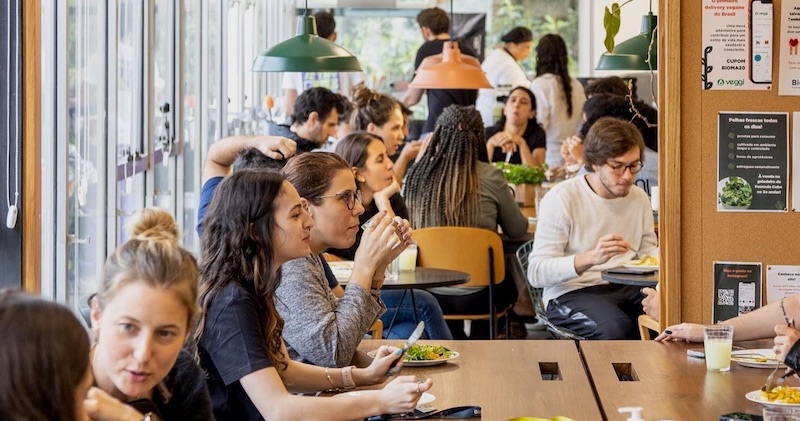 A escolha de uma área, somada à participação de empresas estabelecidas, acelera a curva de crescimento e resultados de habitats de inovação