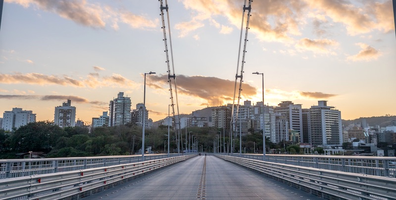 Plano Diretor Digital: Os grandes centros urbanos precisam monitorar, atender e prestar serviços sem perder qualidade. Enquanto isso, as pequenas cidades precisam iniciar uma jornada de automação de atendimento e serviços ao cidadão com o melhor tempo de resposta e qualidade