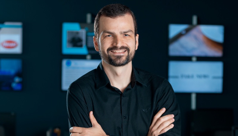 Empresa líder em TV corporativa no Brasil, com sede em Florianópolis (SC), quer evoluir sua plataforma multicanal e lançar programa de parceiros, comenta o CEO Igor Vazzoler