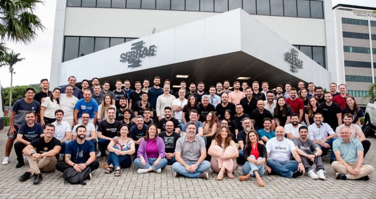 Após recorde de inscrições, as escolhidas passarão passam por workshops, mentorias coletivas e individuais nas cidades de Florianópolis, Joinville, Blumenau, Chapecó e Criciúma.