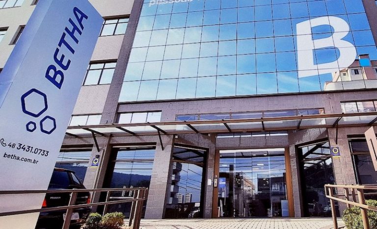 Iniciativa da Betha Sistemas, de Criciúma, envolve conhecimento e treinamento sobre regras, metas, legislações e rotinas para servidores públicos.