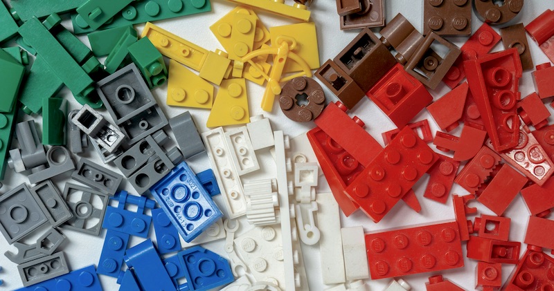 Estamos apenas arranhando a superfície do que a IA pode alcançar. Como podemos preparar nossas sociedades e economias para um futuro onde a inteligência não é apenas humana, mas também artificial e plural?