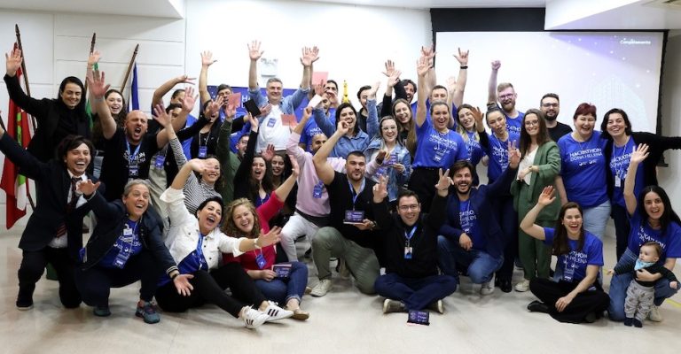 Evento, que durou 28 horas, foi promovido pelo Dona Helena e reuniu profissionais da saúde, engenheiros e gestores em Joinville