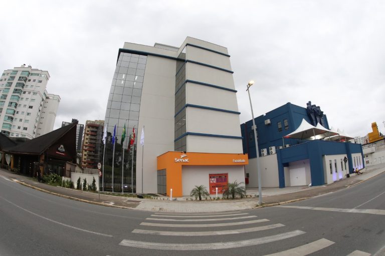 Evento marca início das atividades do Senac Hub Tecnologia na cidade e reúne especialistas de grandes empresas de TI durante três dias.