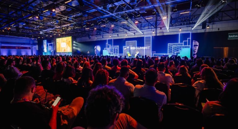 Na abertura do maior evento de marketing digital da América Latina, RD Station reforça aposta em IA e em parcerias com startups