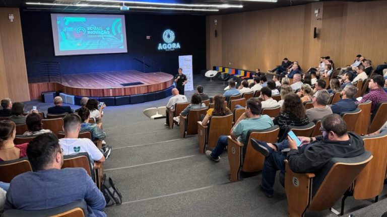 Conferência reuniu no Ágora Tech Park academia, setor produtivo, sociedade civil e governo para debater estratégias de inovação e desenvolvimento