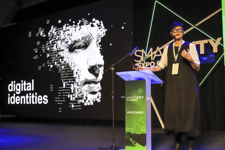 "O futuro será das cidades que aprendem". O recado é da futurista e empreendedora Cecilia Tham, uma visionária do ambiente de tecnologia e smart cities