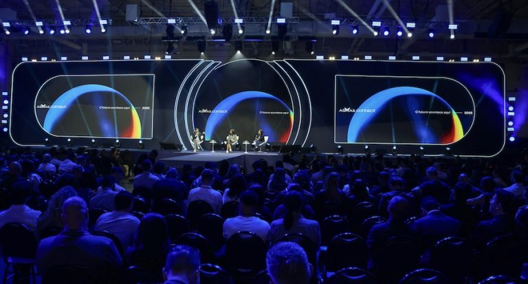 fintech catarinense aposta em grandes eventos, patrocínios estratégicos e novas tecnologias para consolidar sua presença nacional.