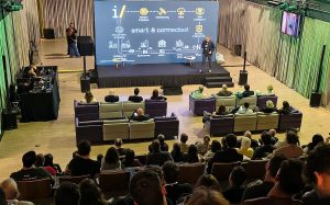 Encontro em Florianópolis reuniu lideranças locais e especialistas para discutir internacionalização, investimentos e o novo ciclo de M&A em tecnologia.