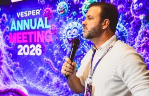 Fundada por Gabriel Bottós, a Vesper - venture builder de Florianópolis - já desenvolveu oito deep techs e captou mais de R$ 220 milhões em rodadas de investimento.